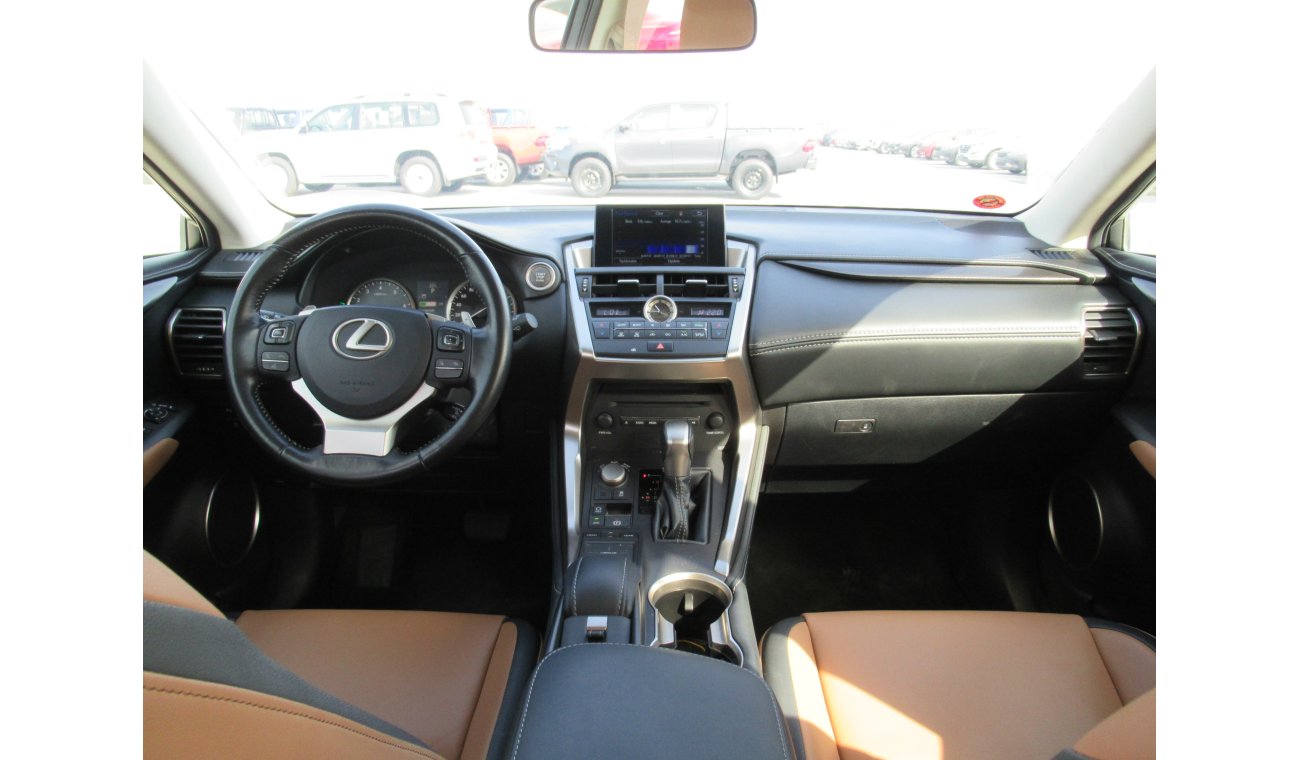 Lexus NX200t T