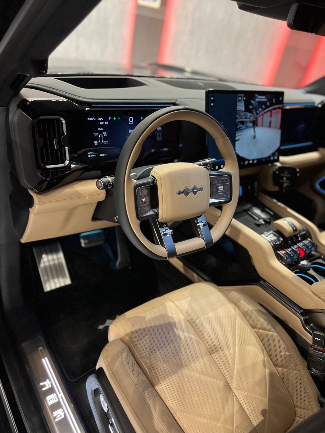 بي واي دي ليوبارد 8 Smart and Brave Flagship Edition (7 Seats)