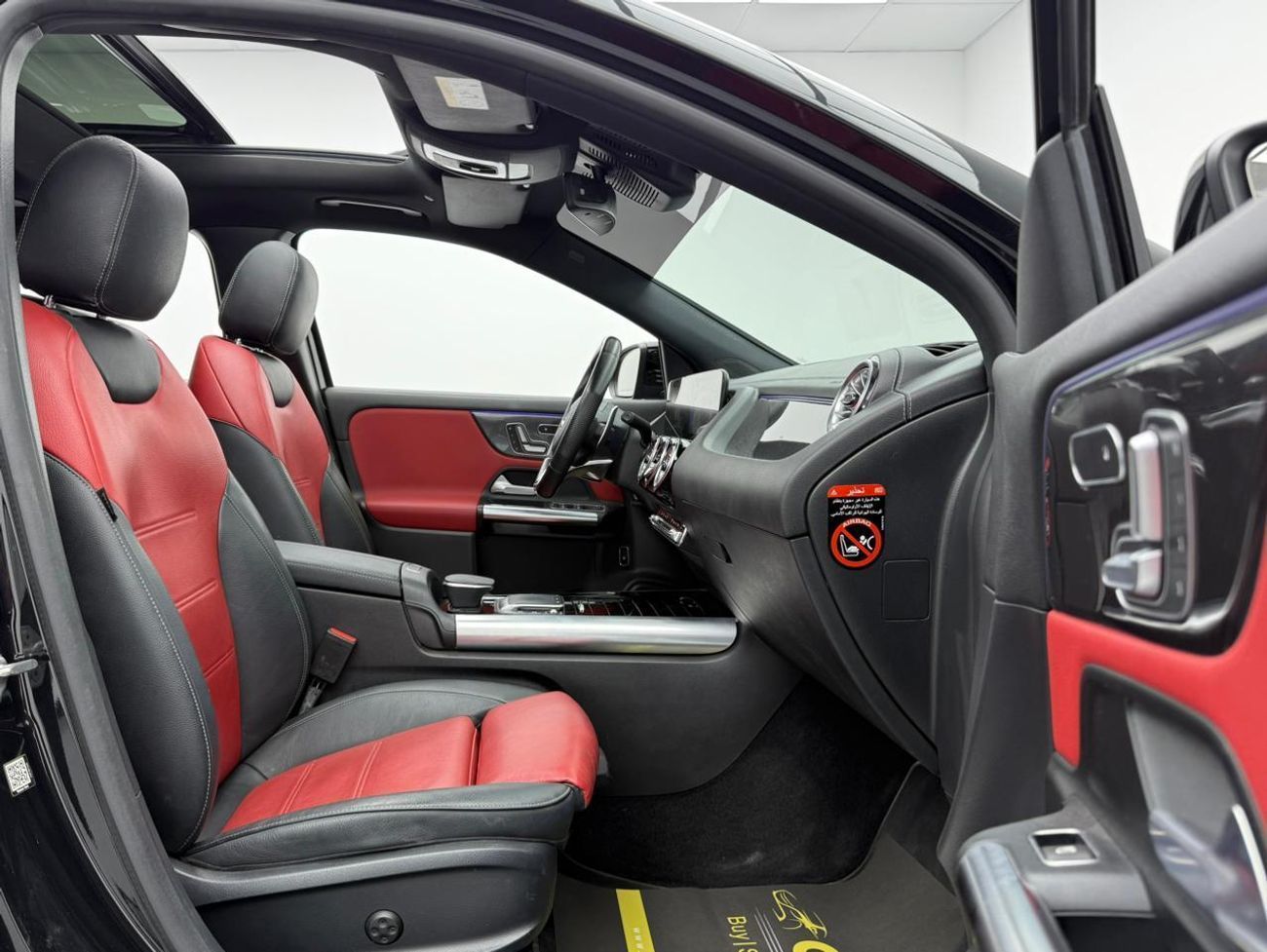 مرسيدس بنز GLA 35 AMG 4MATIC 2022 Mercedes-AMG GLA35 ,Gargash Warranty + Service Contract ,Full Gargash Service History ,G