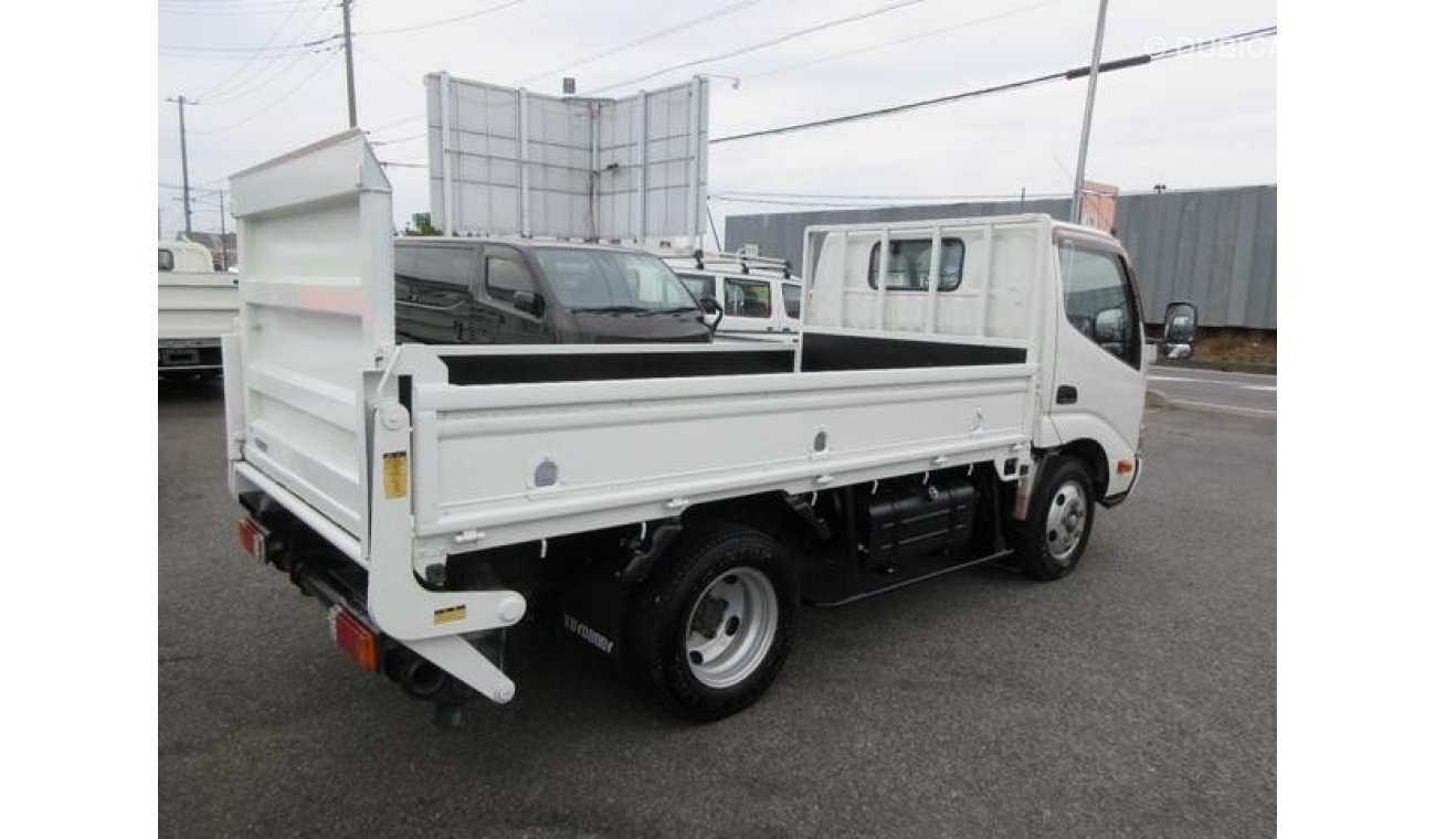 Hino Dutro XZU605M