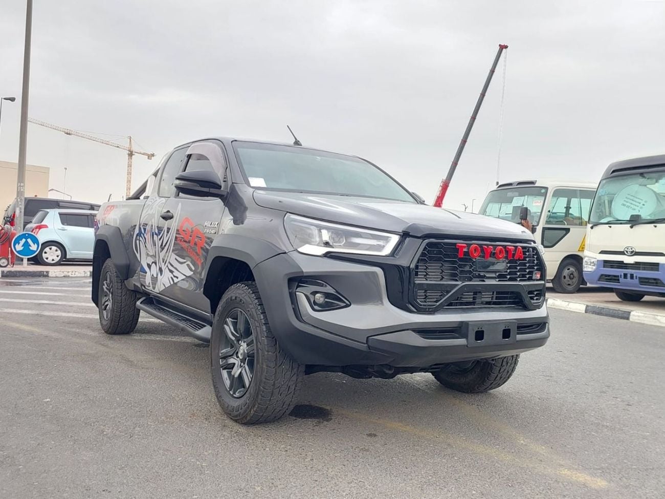 Toyota Hilux TOYOTA HILUX PICKUP RHD 2018 MODEL 2.8 L DIESEL AUTOMATIC(PM63198)