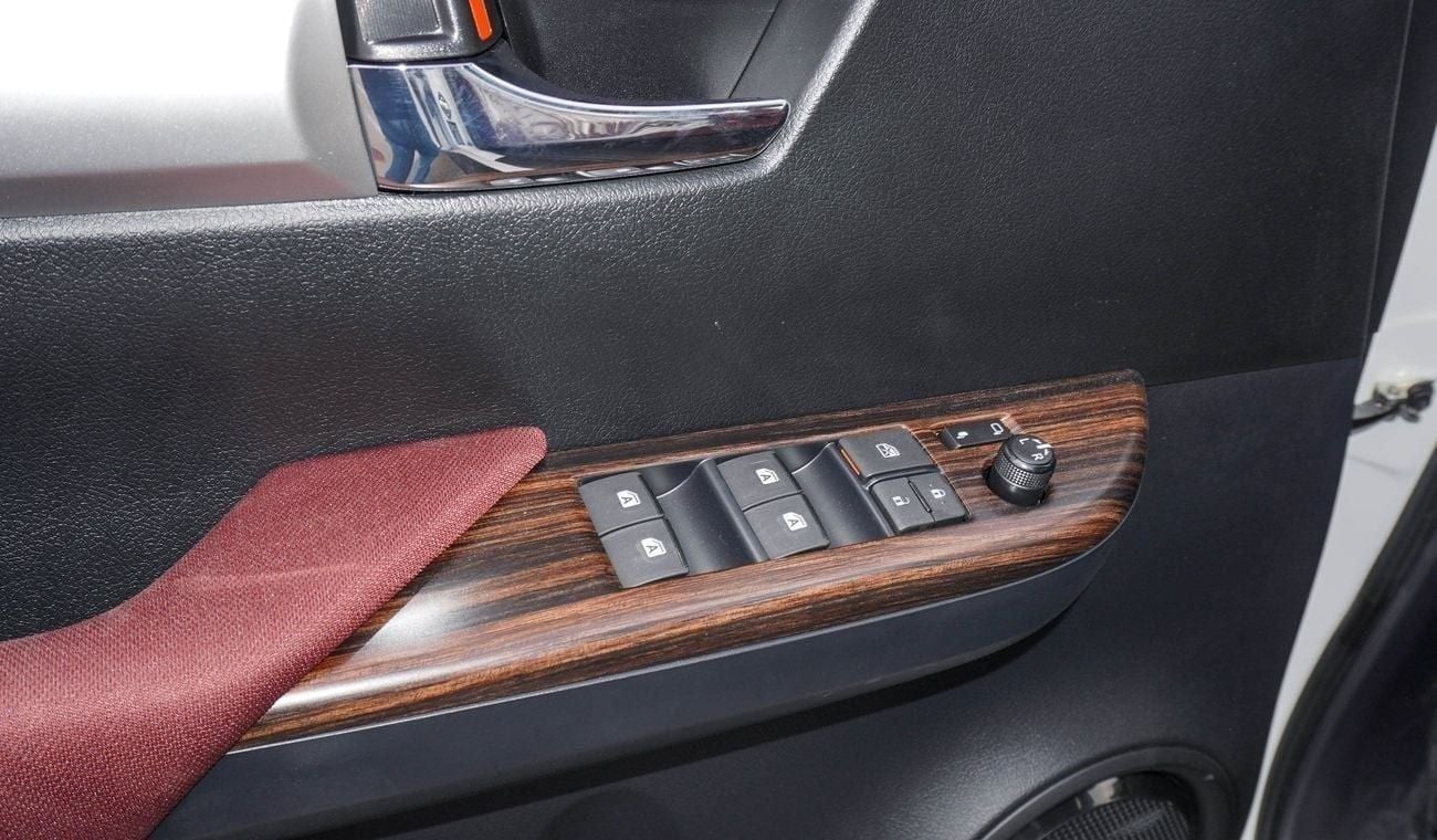 تويوتا هيلوكس GLX 2.7L 4WD