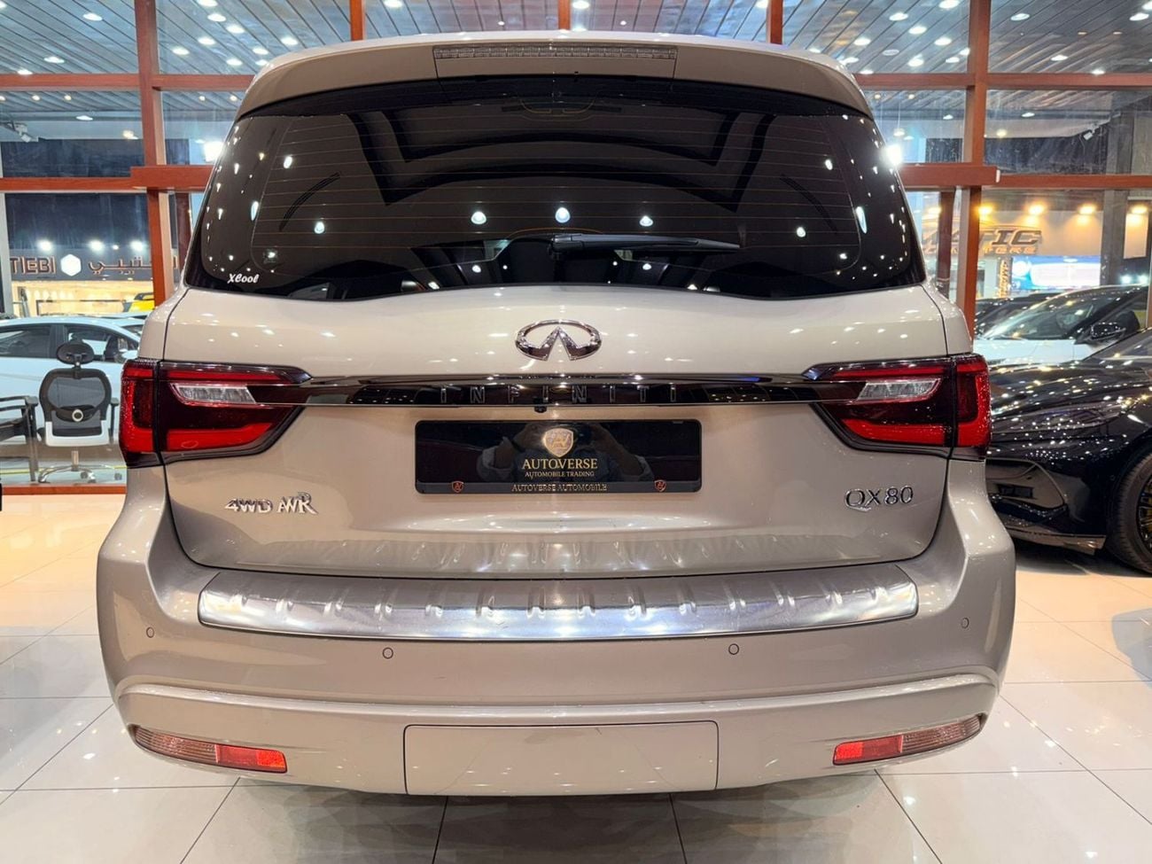 إنفينيتي QX80 Sensory 8 5.6L