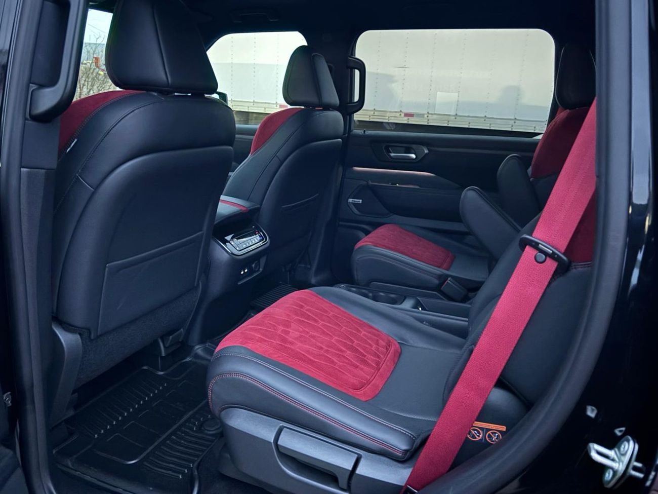 نيسان أرمادا Armada Nismo