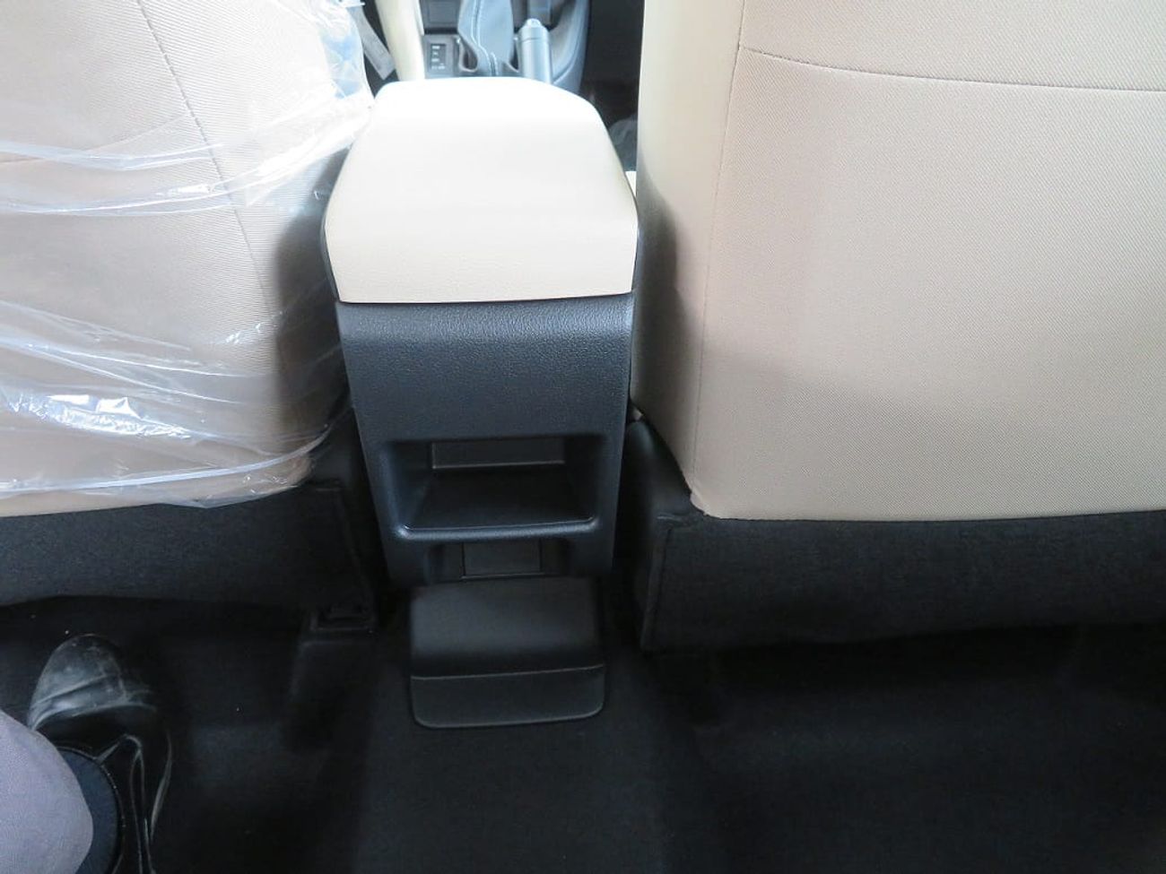 تويوتا يارس YARIS 1.5L SEDAN E A/T