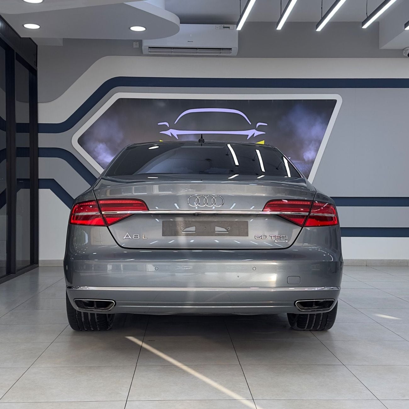 Audi A8 L 60 TFSI quattro Rear Package 4.0L