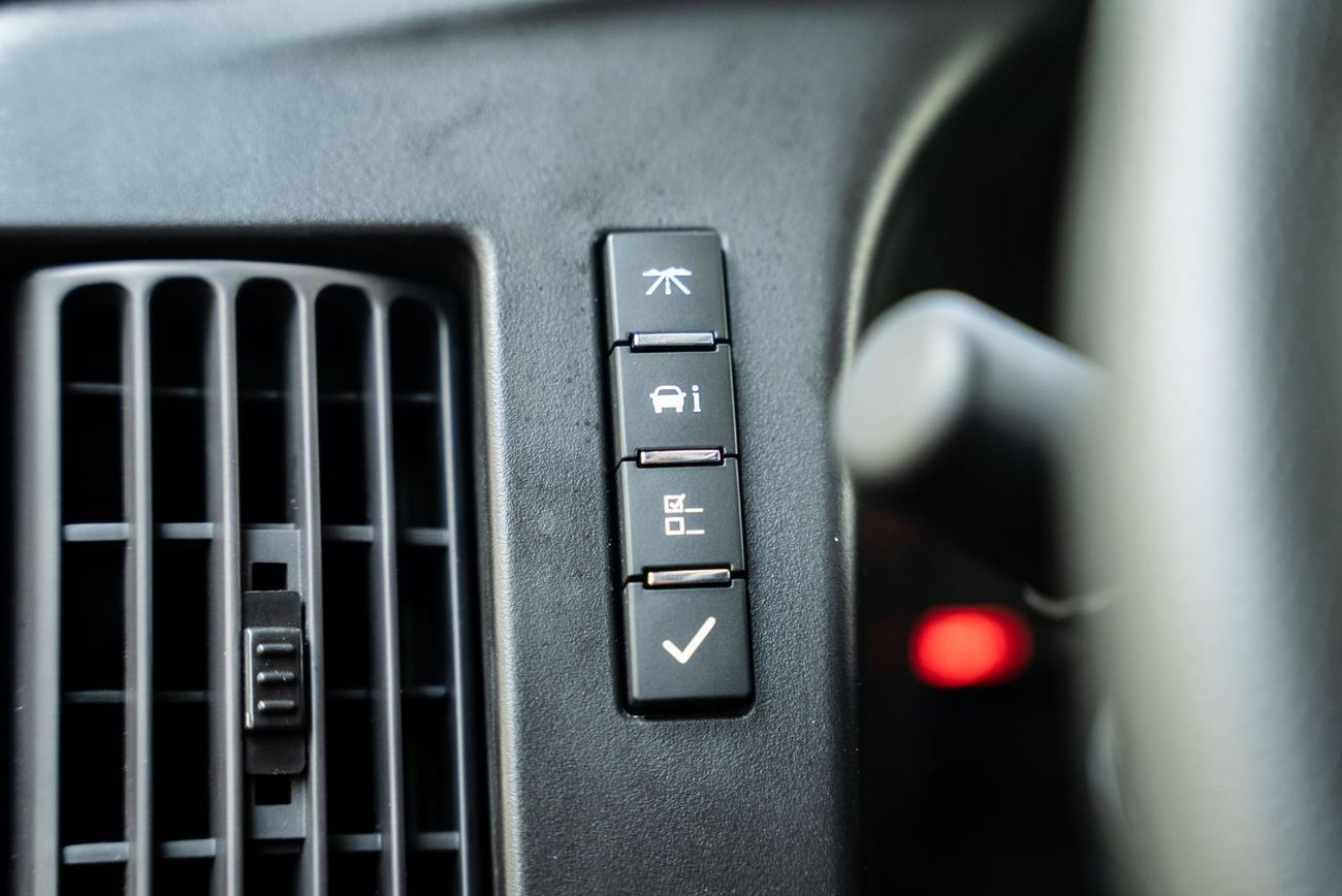 GMC Savana 3500 Cargo Extended Wheelbase 2023 GCC 6.6L V8 0Kms