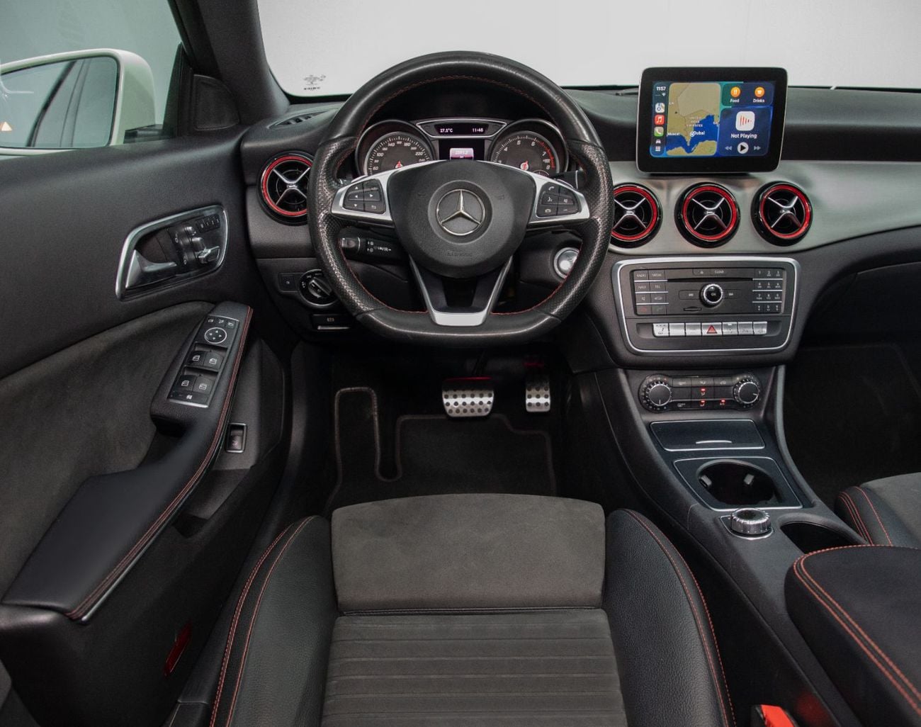 Mercedes Benz CLA250