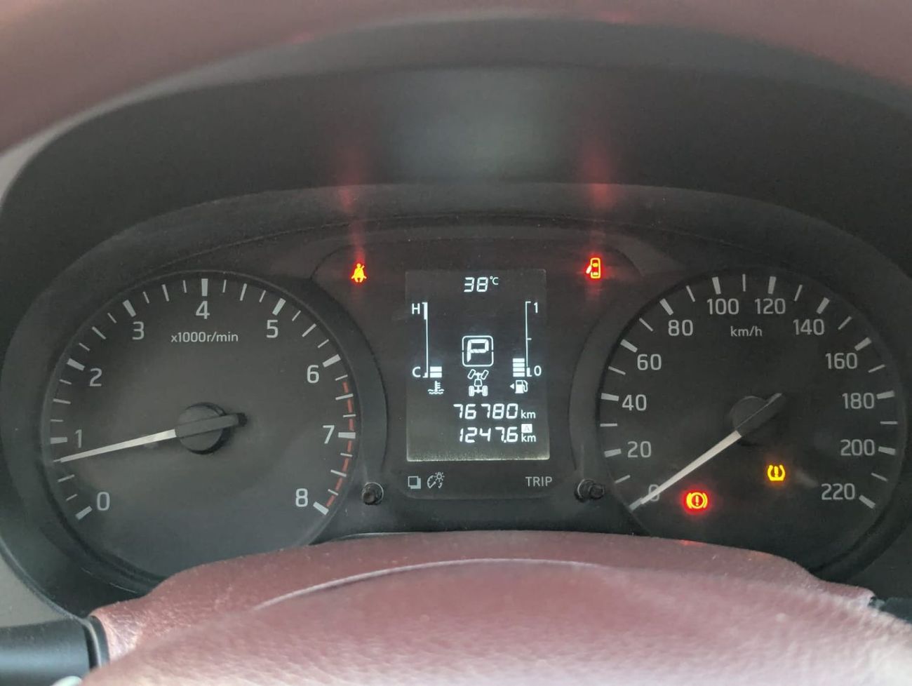 Nissan Navara Nissan navara 2022 white colour red interior automatic gear