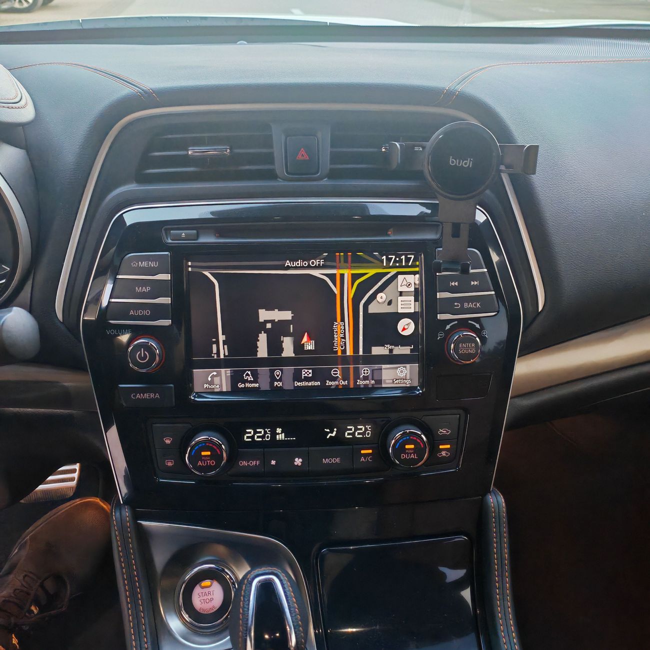 نيسان ماكسيما