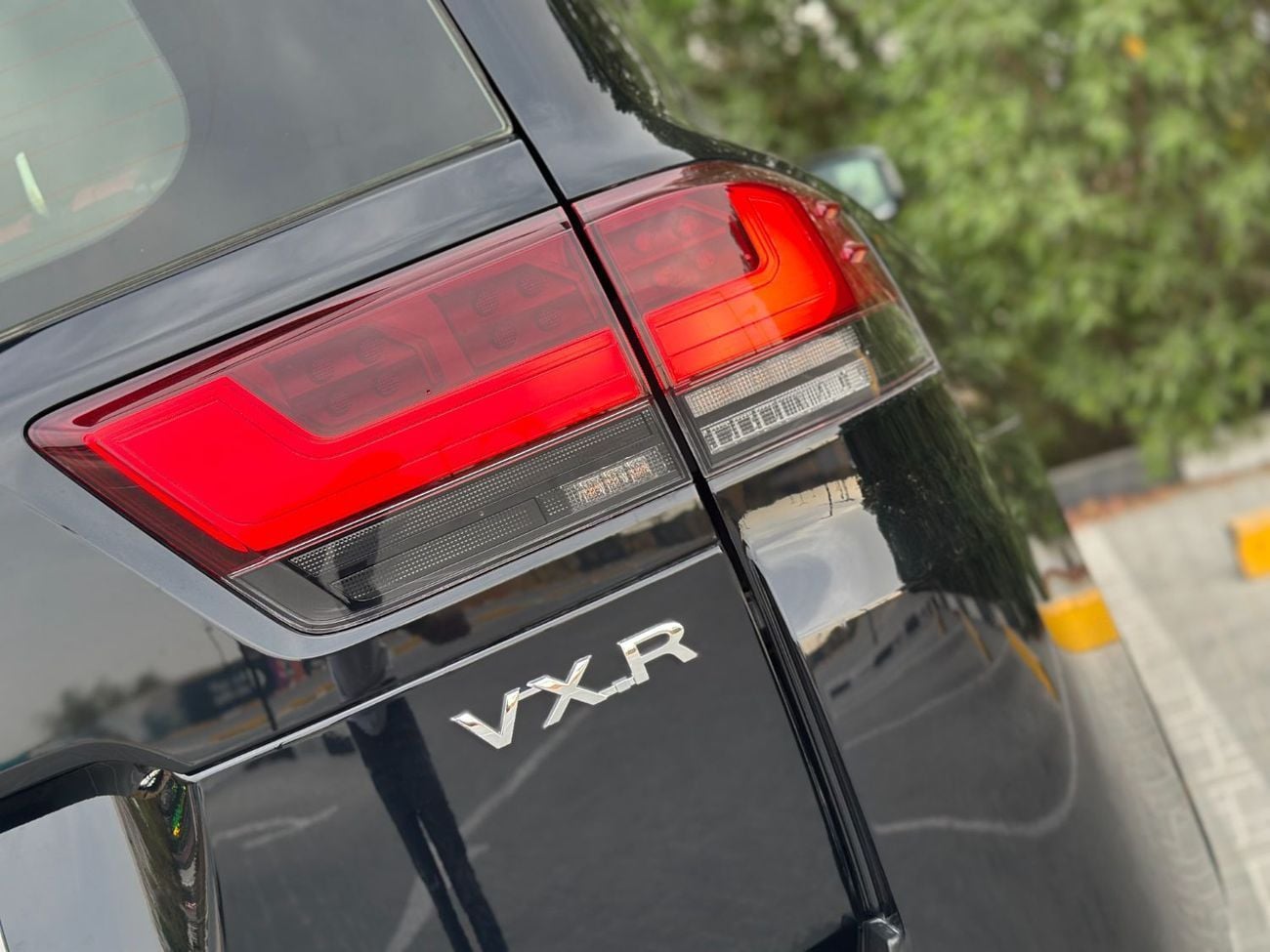 Toyota Land Cruiser VXR | Brand New | Only For Export