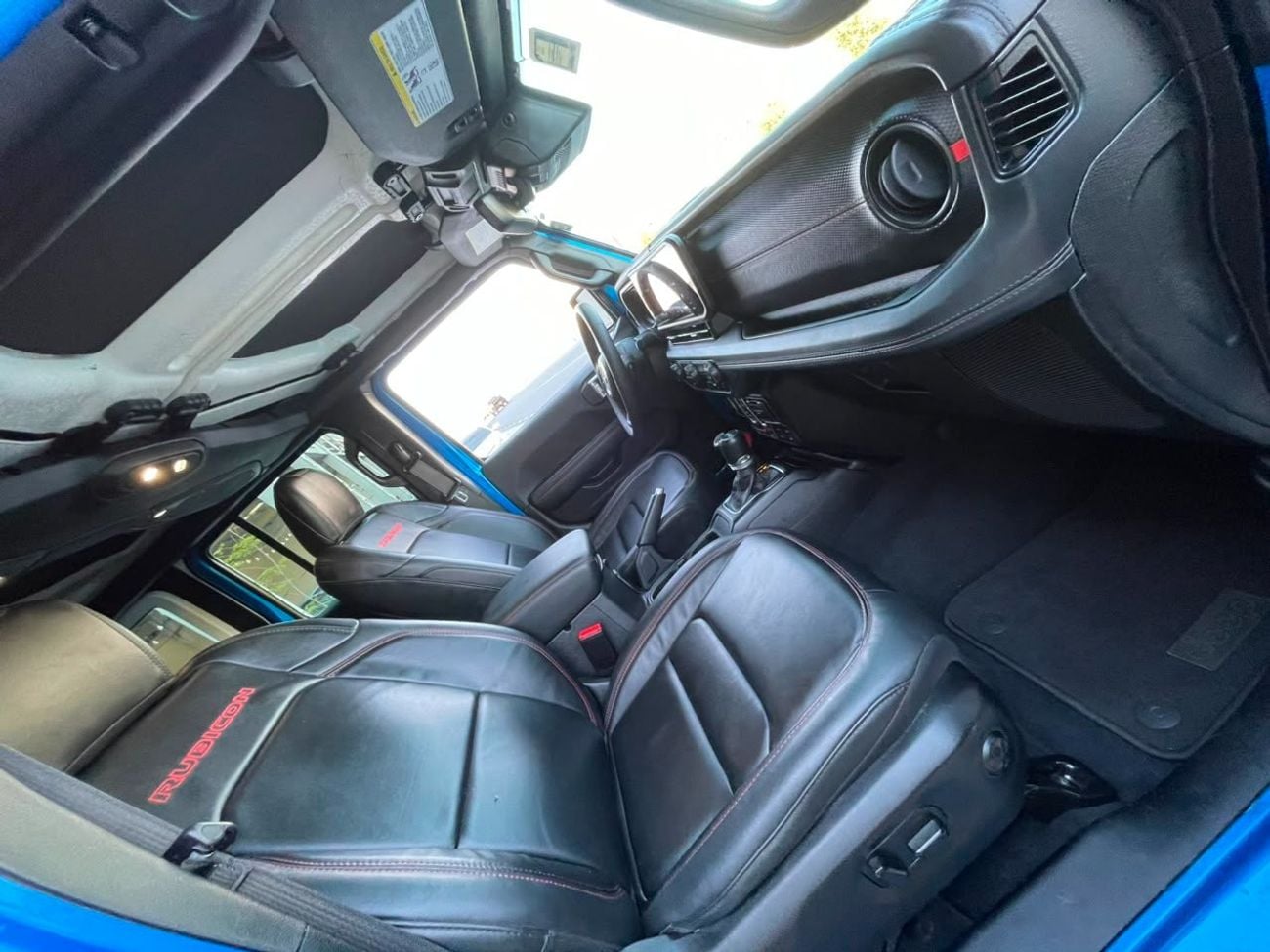 Jeep Wrangler Unlimited RUBICON X / 3.6L V6 / GCC / RADAR / ARB PUMP /RADAR / LINE ASSIST / LOW MILEAGE / NEW BIG SCREEN
