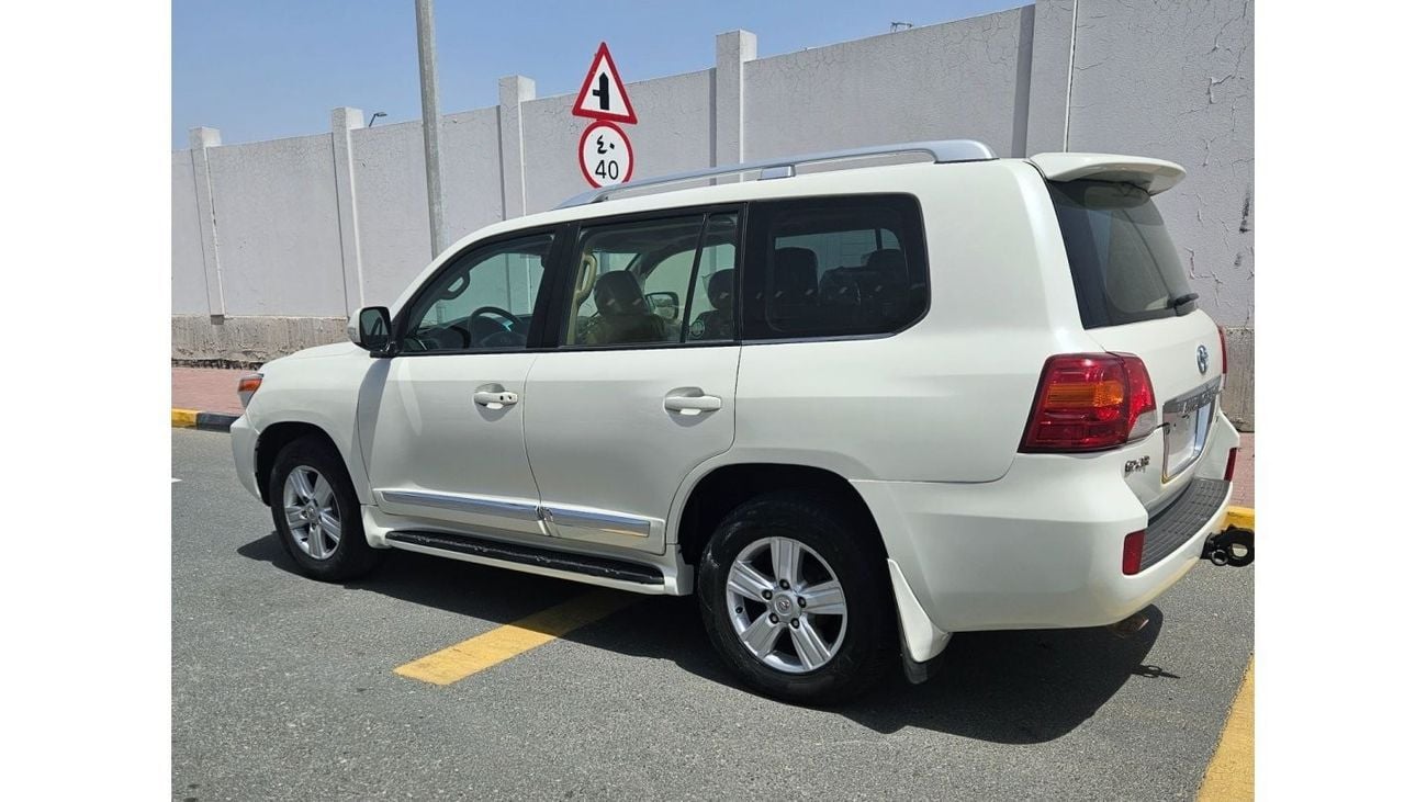 تويوتا لاند كروزر 2015 gxrv8