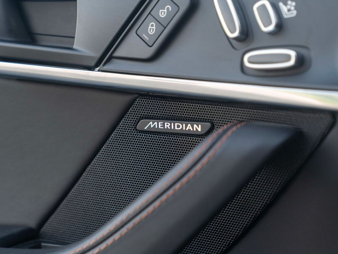 Jaguar F Type AED 3,538 PM • F-TYPE R 5.0 LITRE SUPERCHARGED V8 AWD • FULL JAGUAR SERVICE HISTORY