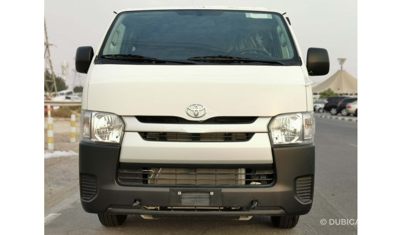 Toyota Hiace 2.5L Diesel, M/T, Manual Windows, Rear A/C (CODE # HSR02)