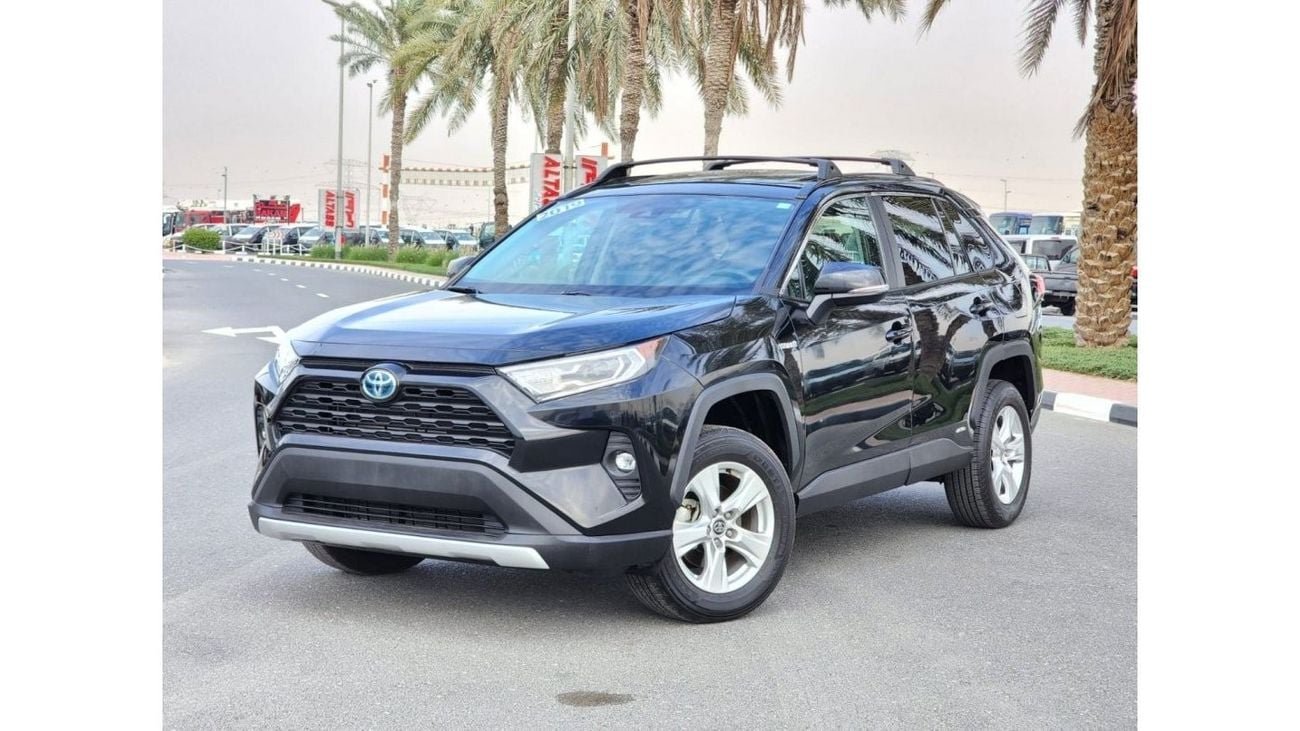 Toyota RAV4 XLE Toyota Rav4 Hybrid full option