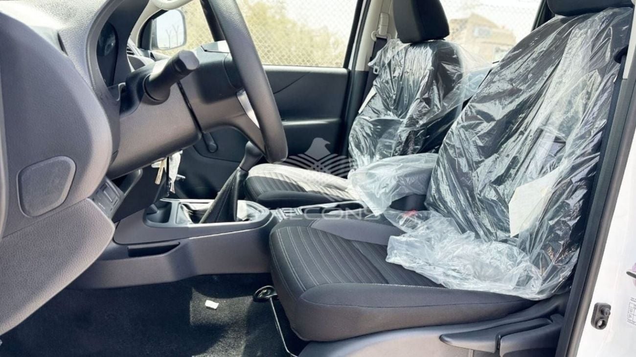 Nissan Navara Nissan/Navara/ 2.5 Diesel  XE 4X4 DC PLUS MT