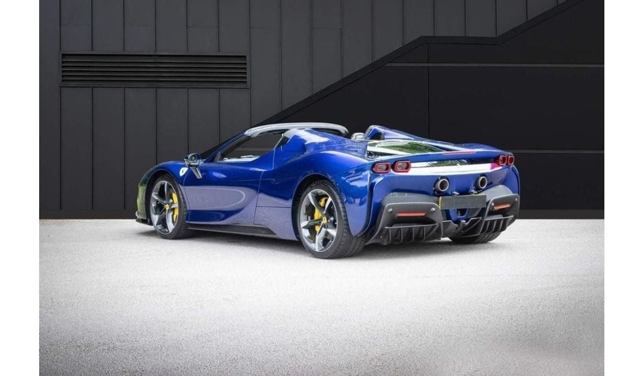 فيراري SF90 سبيدر 4.0T V8 7.9kWh F1 DCT RIGHT HAND DRIVE