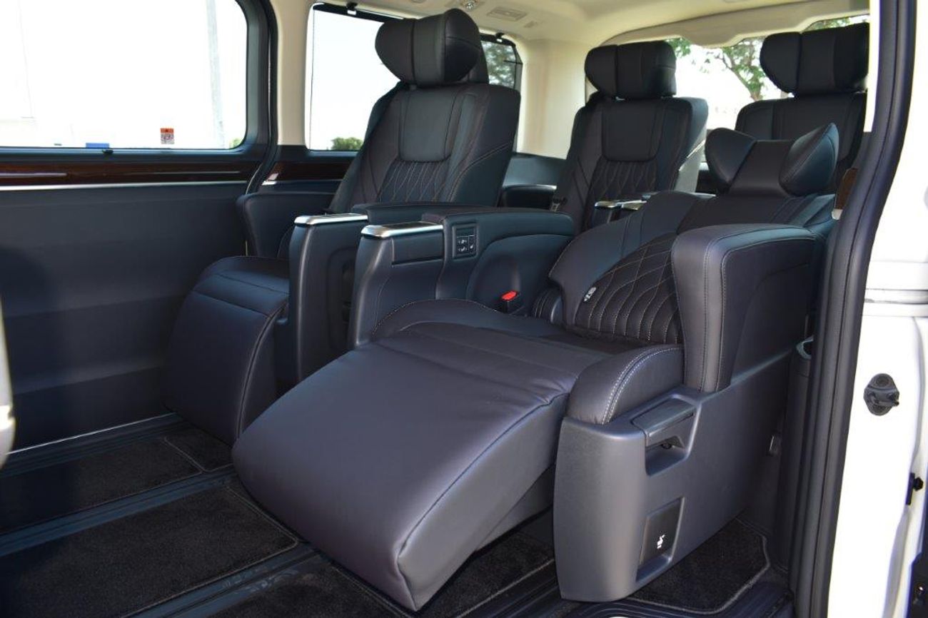 تويوتا جرافينا Premier