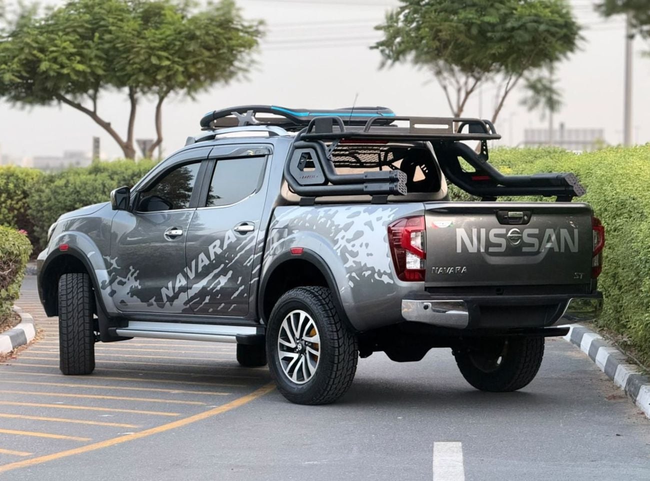 نيسان نافارا FACELIFTED TO 2024 MODEL | RHD | 2.3 DIESEL ENGINE | 4WD