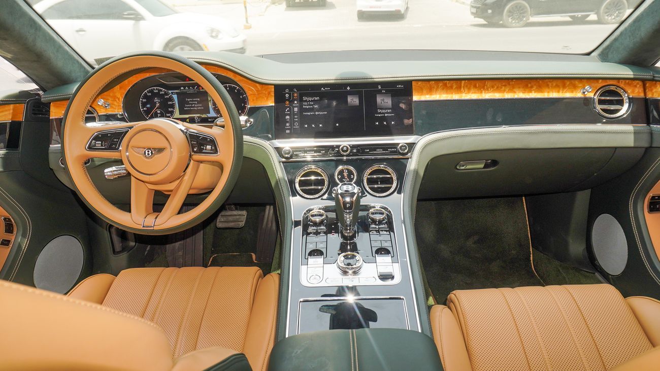 Used Bentley Continental GT V8 2022 for sale in Sharjah - 873194