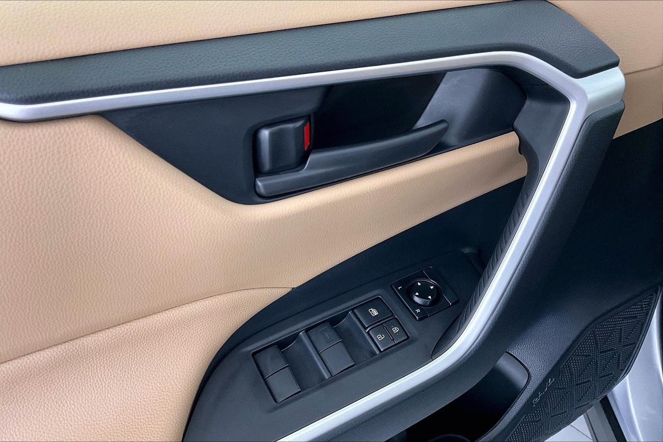 تويوتا راف ٤ EX | عرض العيد الحصري | خالية من أضرار الفيضانات