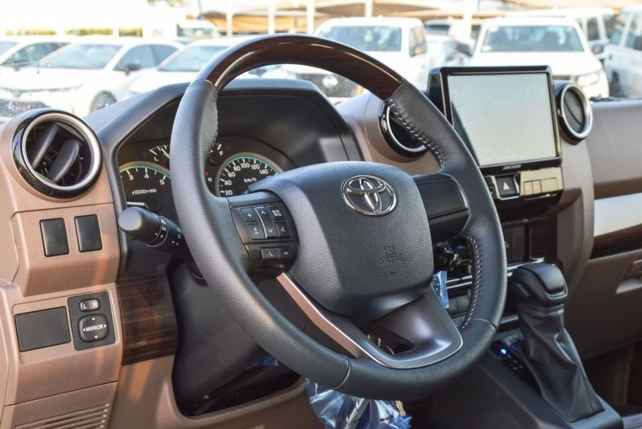 تويوتا لاند كروزر TOYOTA LAND CRUISER 71 SERIES 4.0L 4WD AT PETROL SUV 2024