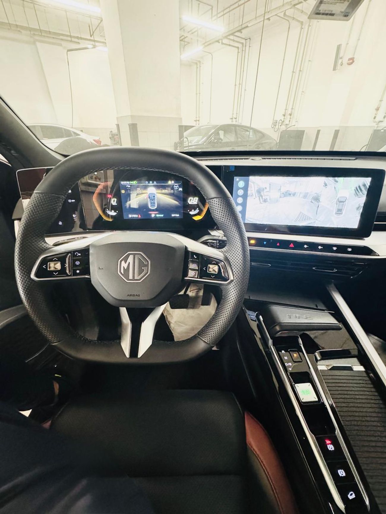 أم جي وان 1.5 LUX