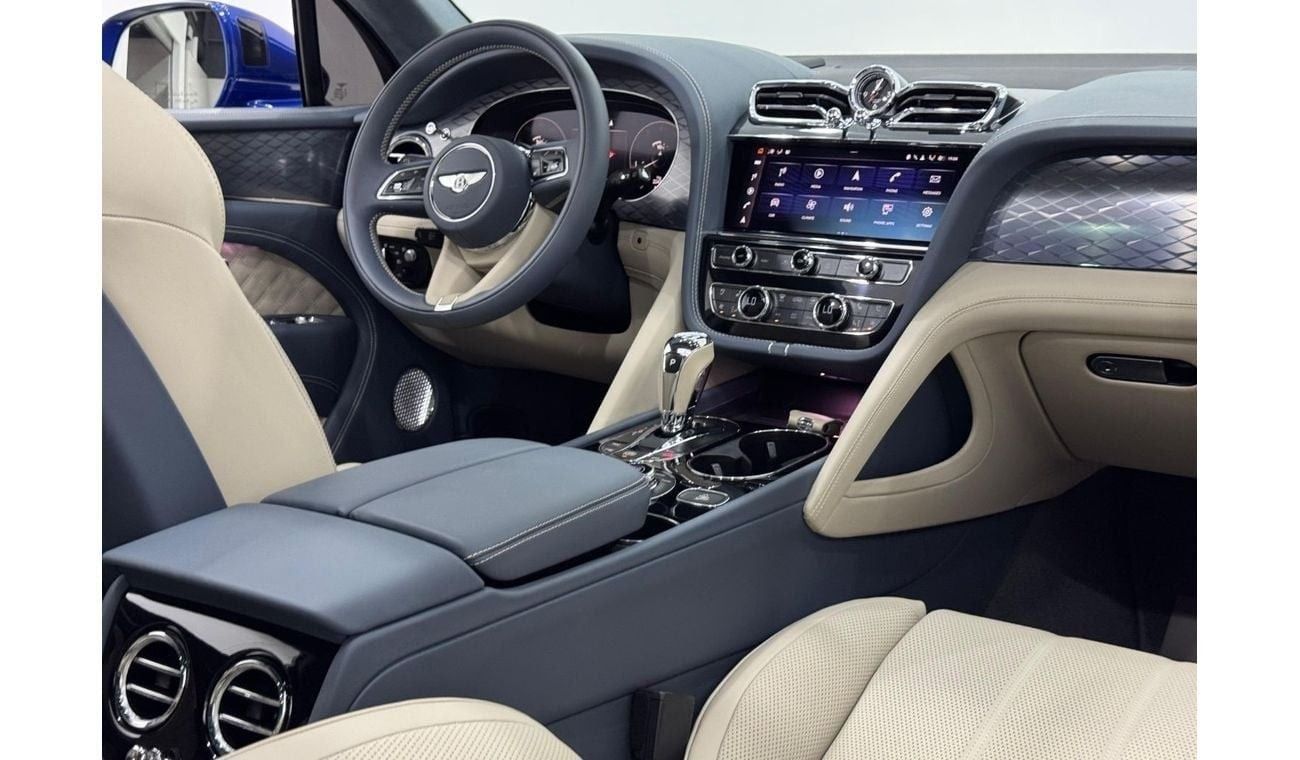 Bentley Azure 2023 Bentley Bentayga Azure, Feb 2028 Bentley Warranty + Service Pack, Very Low Kms, GCC