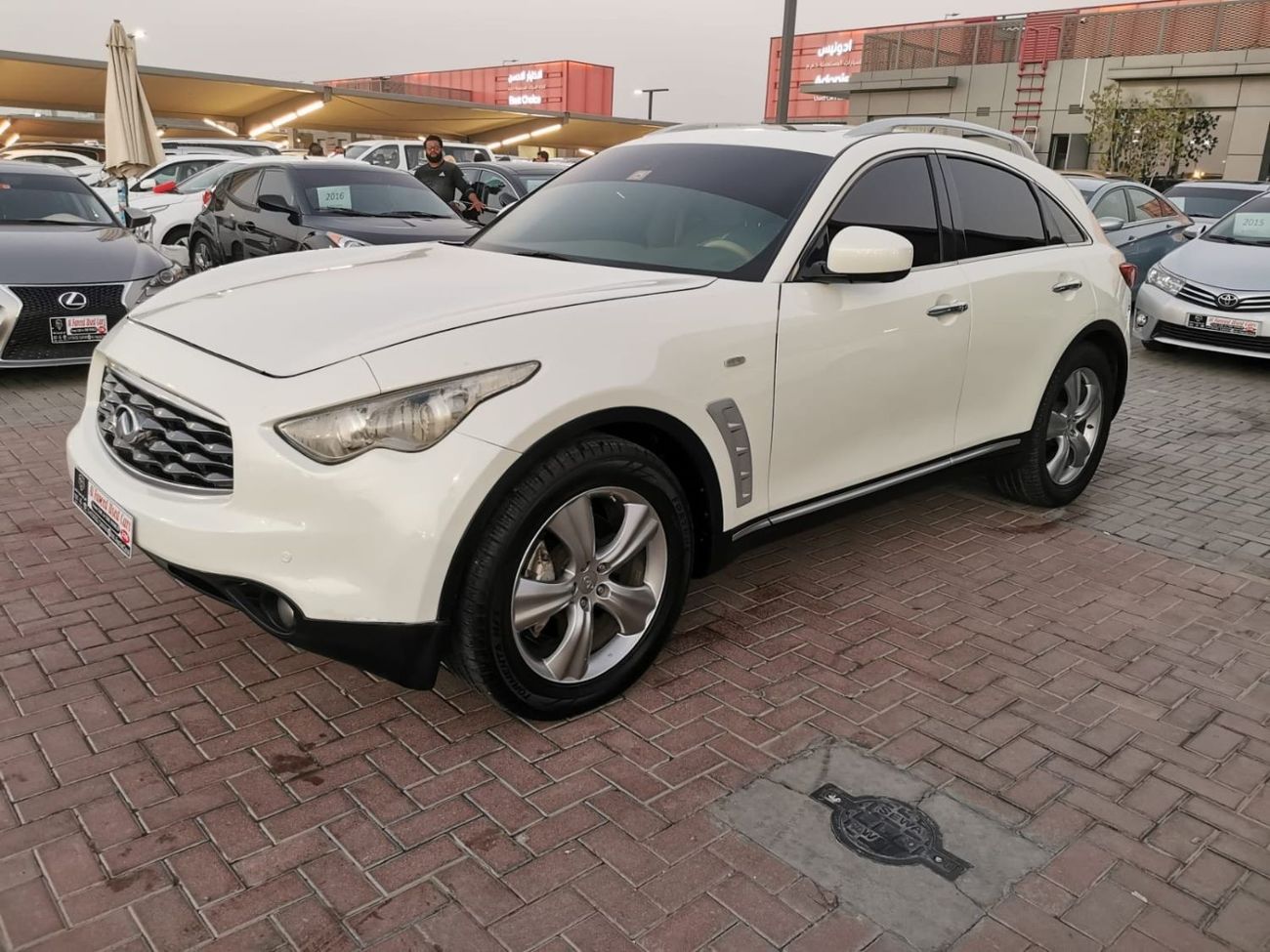 Infiniti FX35 Very good condition inside and outside