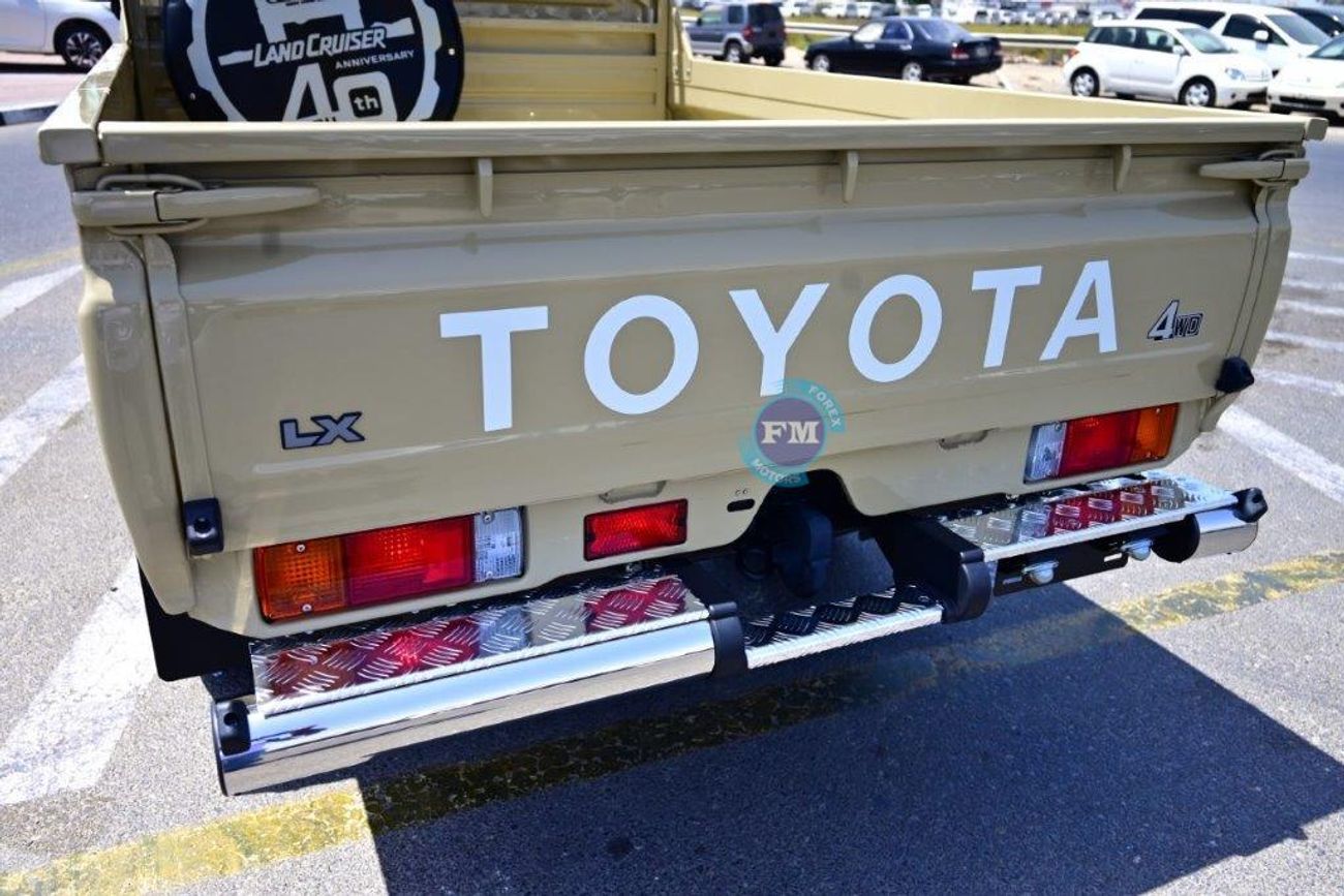 تويوتا لاند كروزر بيك آب 79 Single Cab LX-Z 2.8L Diesel Automatic