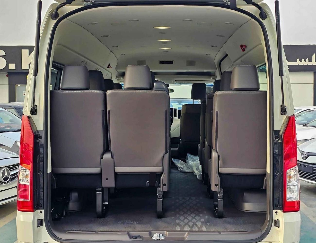 Toyota Hiace GL HIGHROOF GL/3.5L PETROL M/T V6/HIGH OPTION 13 SEATER/ CODE # HHGL35MP