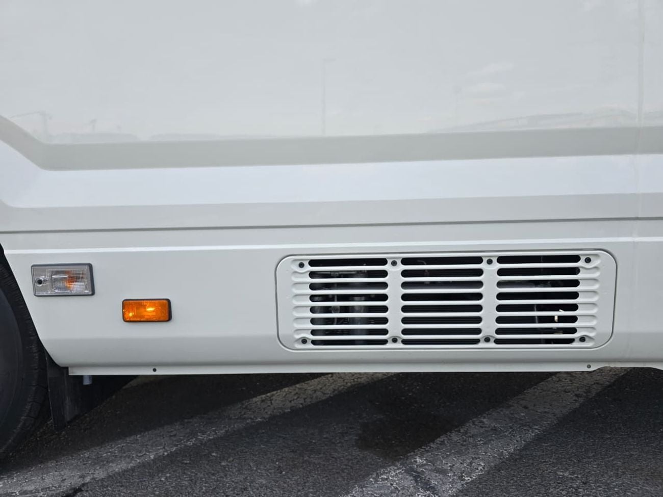 Toyota Coaster coaster 4.2l 23 SEATS