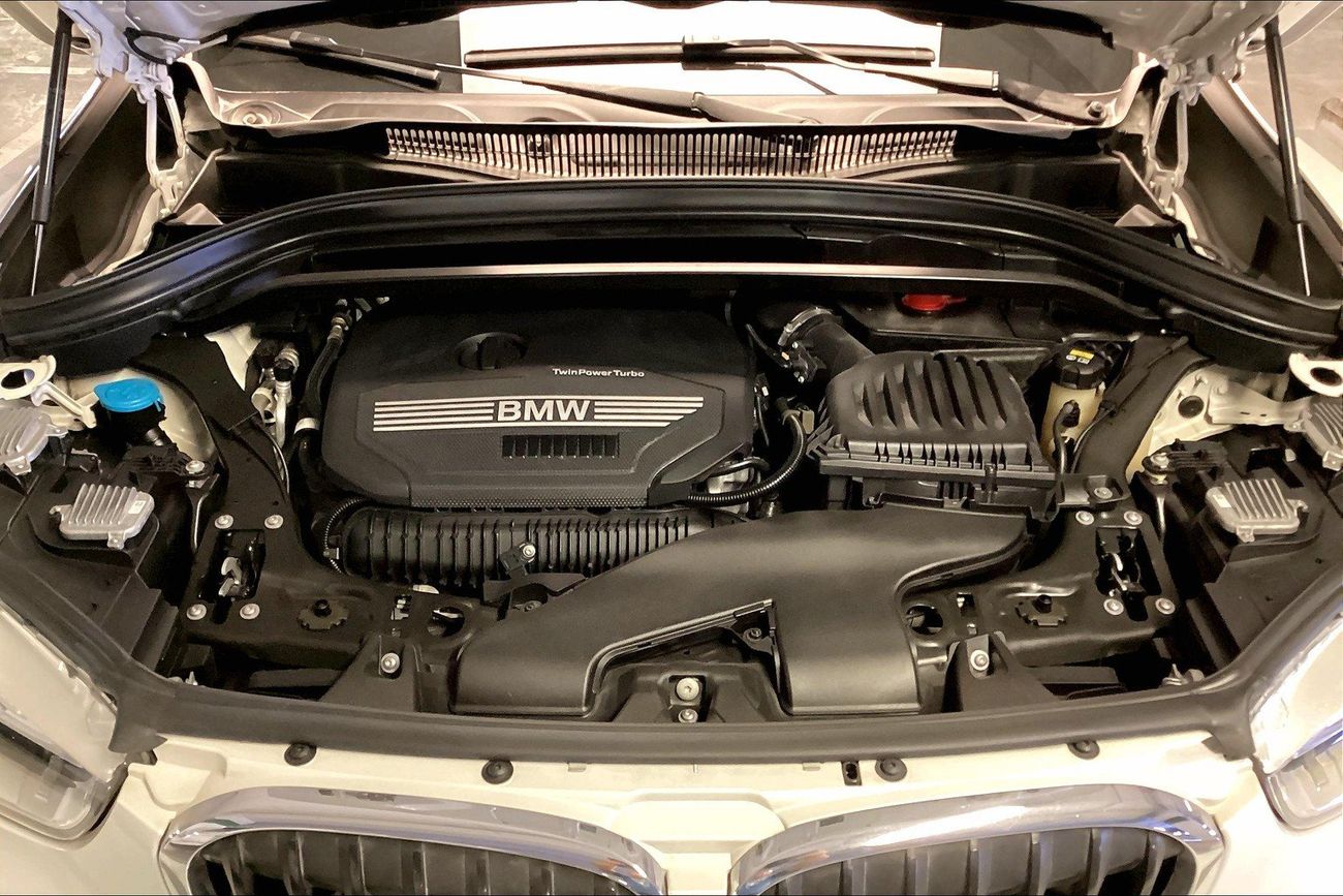 بي أم دبليو X1 sDrive 20i Sport Line | شامل الضمان | 0 ﺪﻔﻋﺓ ﺃﻮﻟﻯ