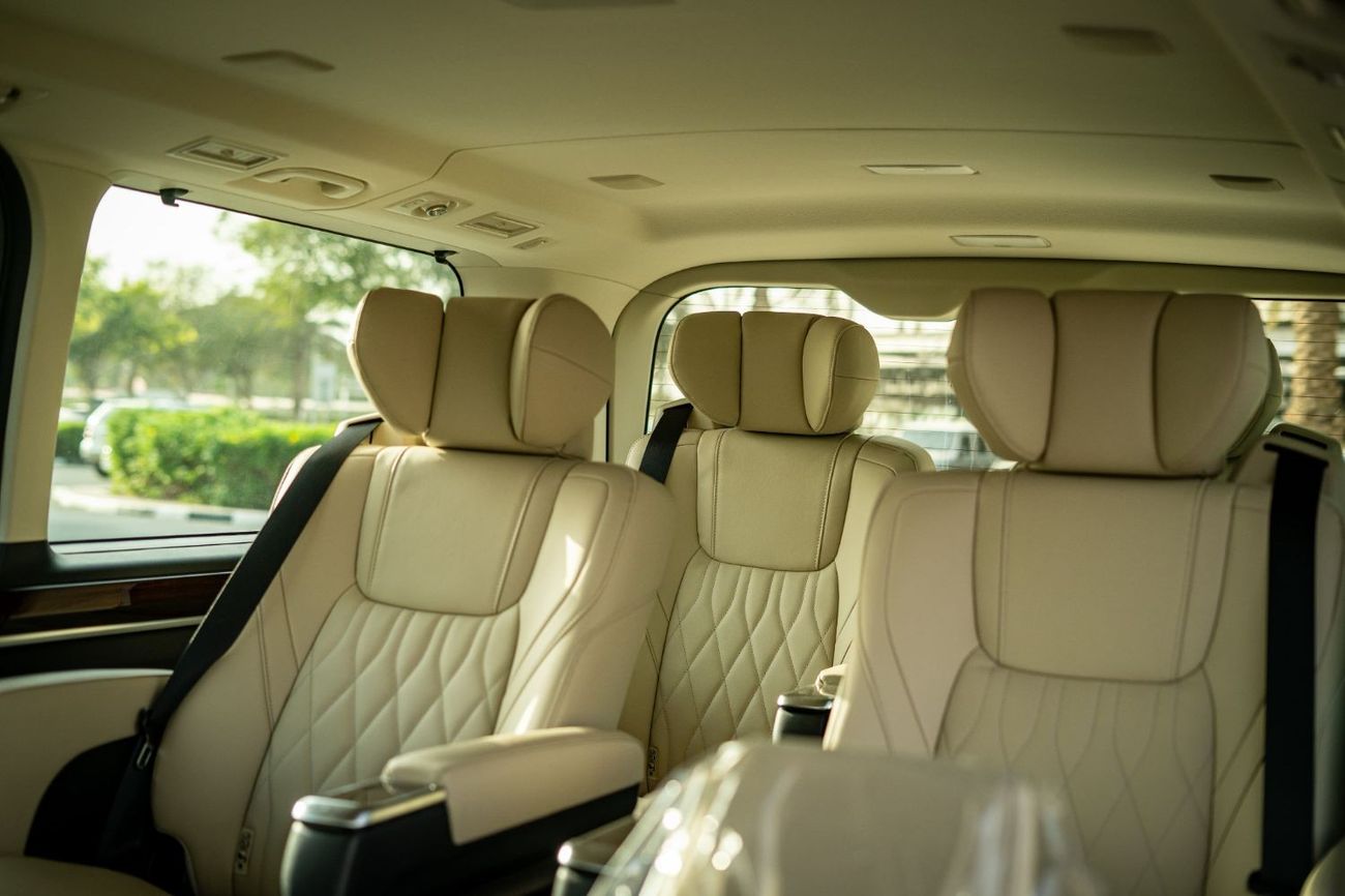 Toyota Granvia Premium V6 3.5L Petrol 2025YM