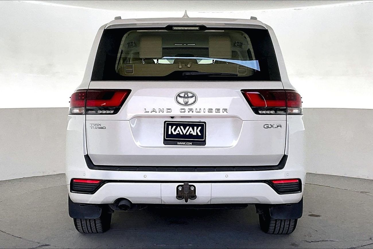 Toyota Land Cruiser GXR | National Day Celebration | Guaranteed Warranty | 0 Down Payment