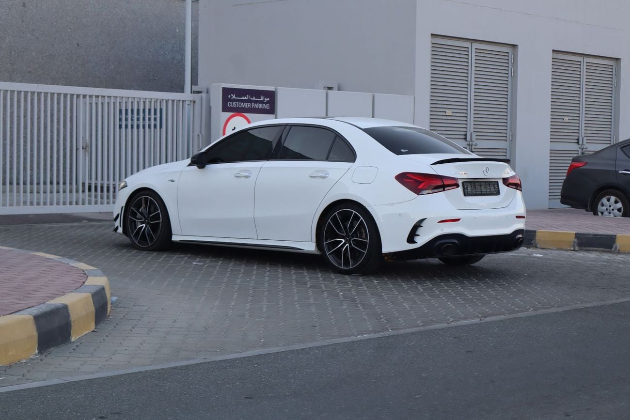 Mercedes Benz CLA35 AMG PREMIUM