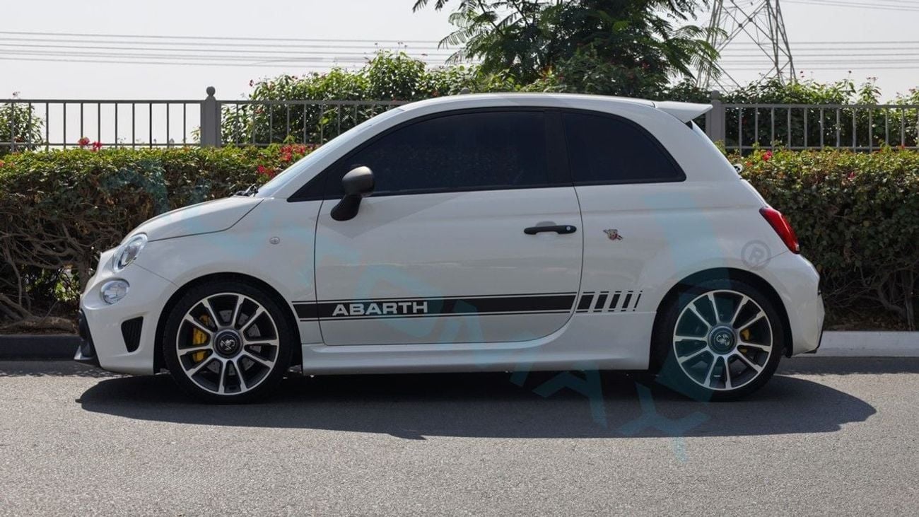 أبارث 695 Turismo 1.4T GCC 2024 8000Km With 3 Years Or 120,000 Km Warranty @ Official Dealer