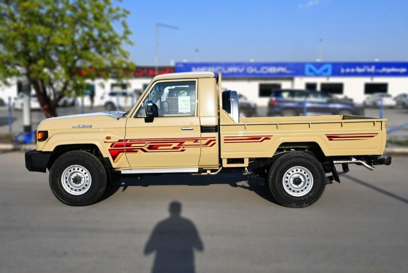 تويوتا لاند كروزر بيك آب تويوتا لاند كروزر 2024 بنزين 4.0L