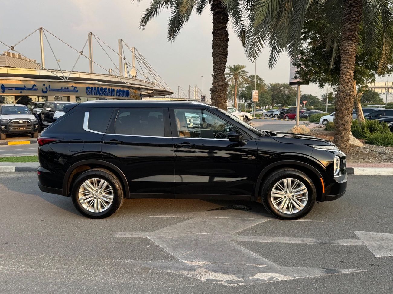 ميتسوبيشي آوتلاندر 2021 LIMITED PANORAMA FULL OPTION 2.4 LEATHER SEATS CANADA SPEC