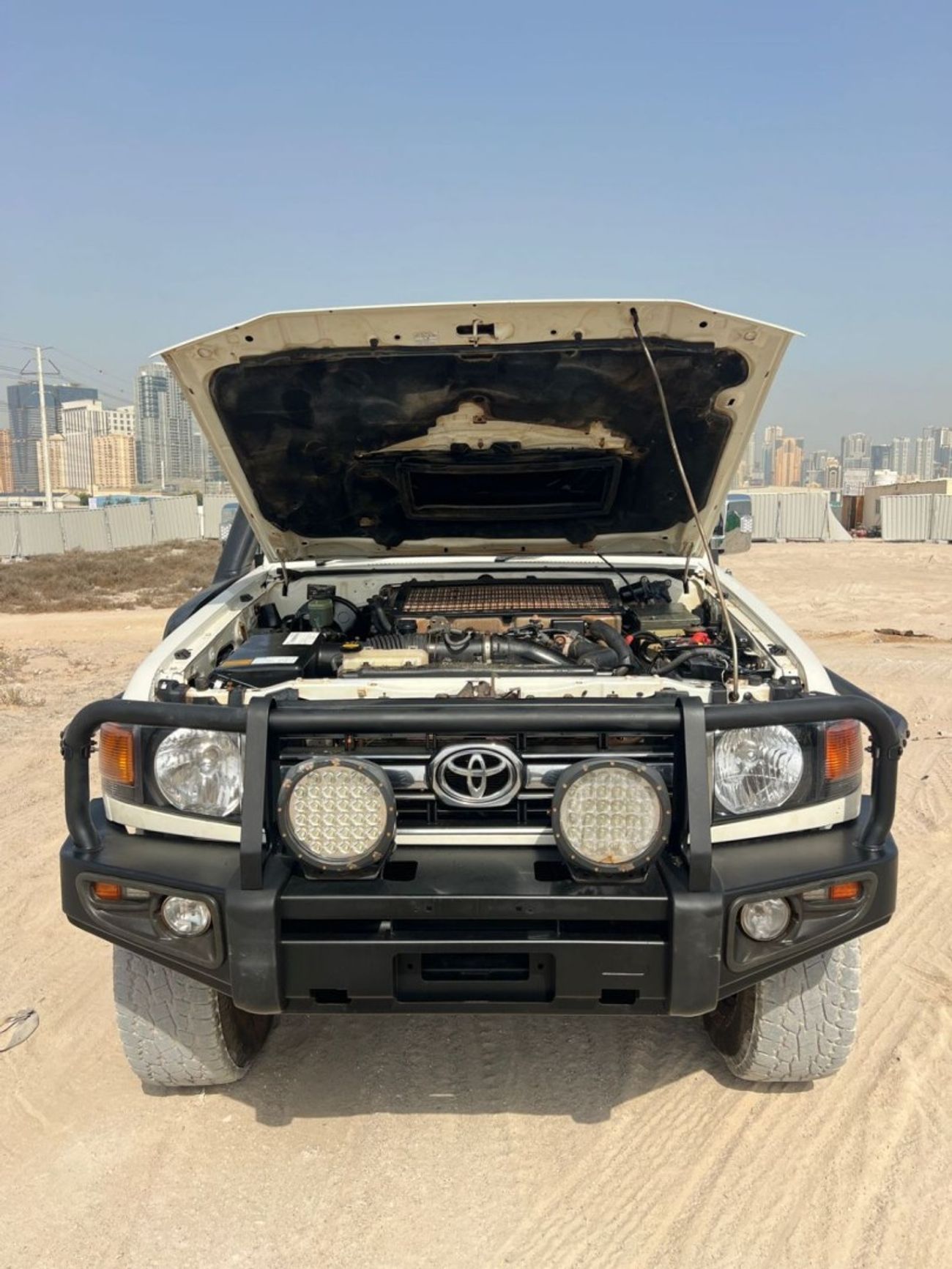 تويوتا لاند كروزر 70 DIESEL 4.5 LITER ,RIGHT HAND DRIVE ,4 DOORS