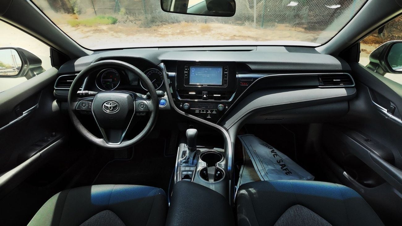 Toyota Camry LE 2.5L (176 HP) | Agency Warranty | Complete Service History | Zero Downpayment Support