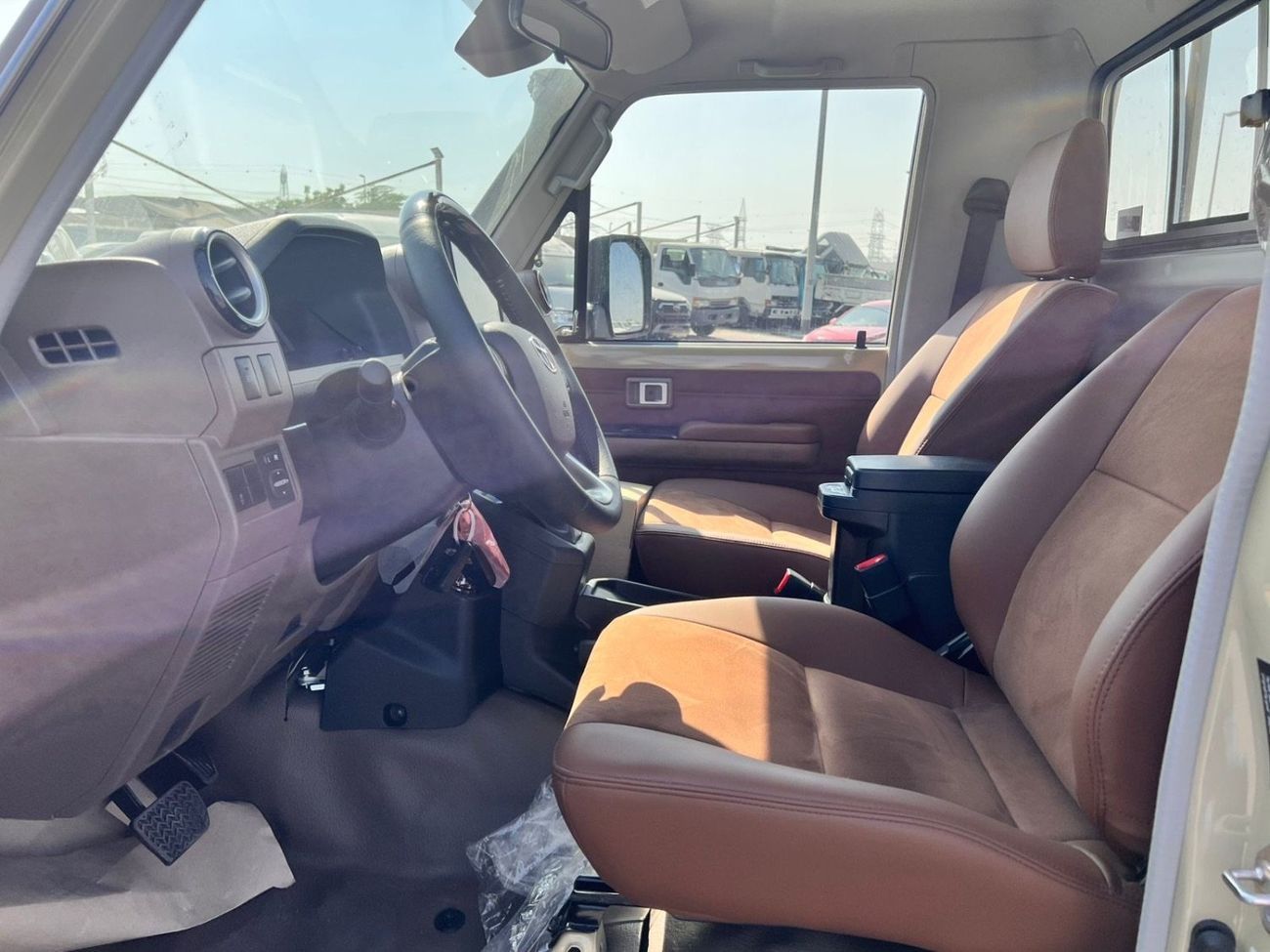 تويوتا لاند كروزر بيك آب Toyota Land Cruiser 79 Single Cab 2.8 AT 2025