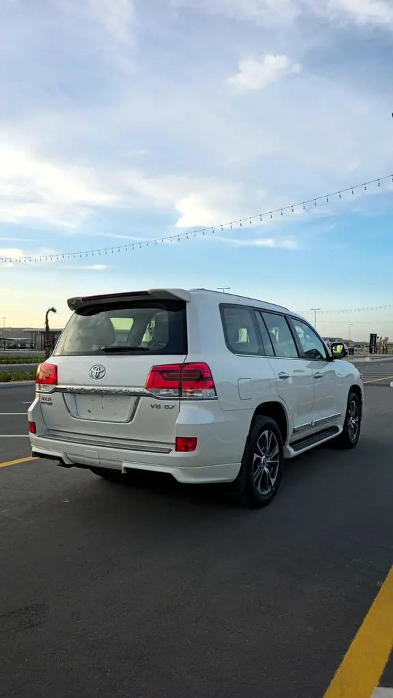 Toyota Land Cruiser VXR KM - GCC Specs