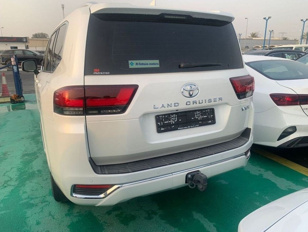 تويوتا لاند كروزر 2025 TOYOTA LAND CRUISER LC300 4.0L VXR WHITE - BEIGE AUTOMATIC FULL OPTION