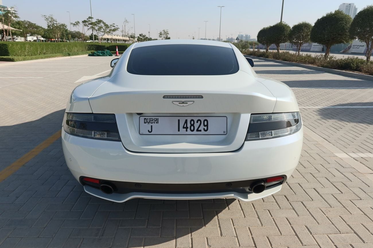 Aston Martin DB9