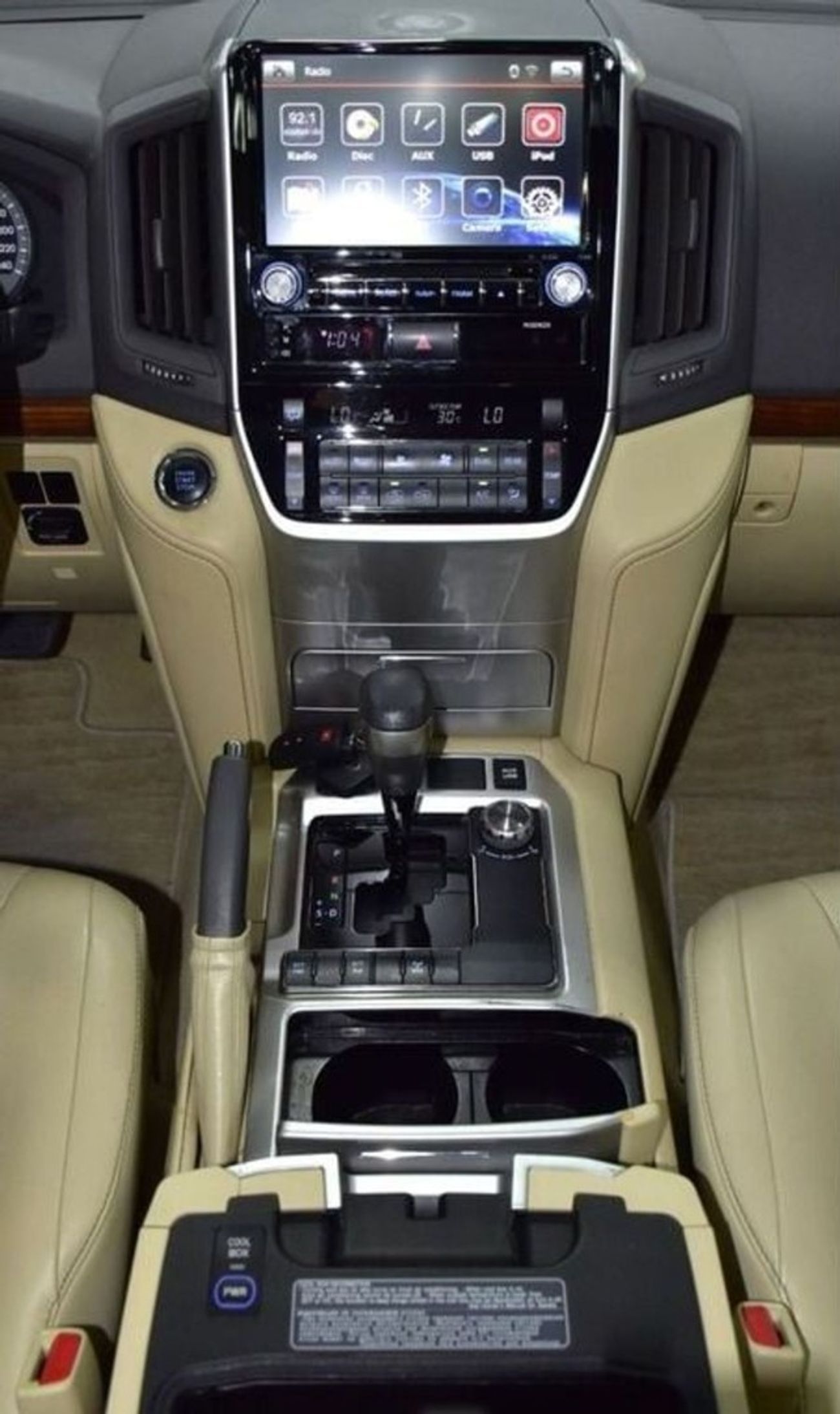 تويوتا لاند كروزر EXCELLENT DEAL for our Toyota Land Cruiser GXR ( 2016 Model ) in Silver Color GCC Specs