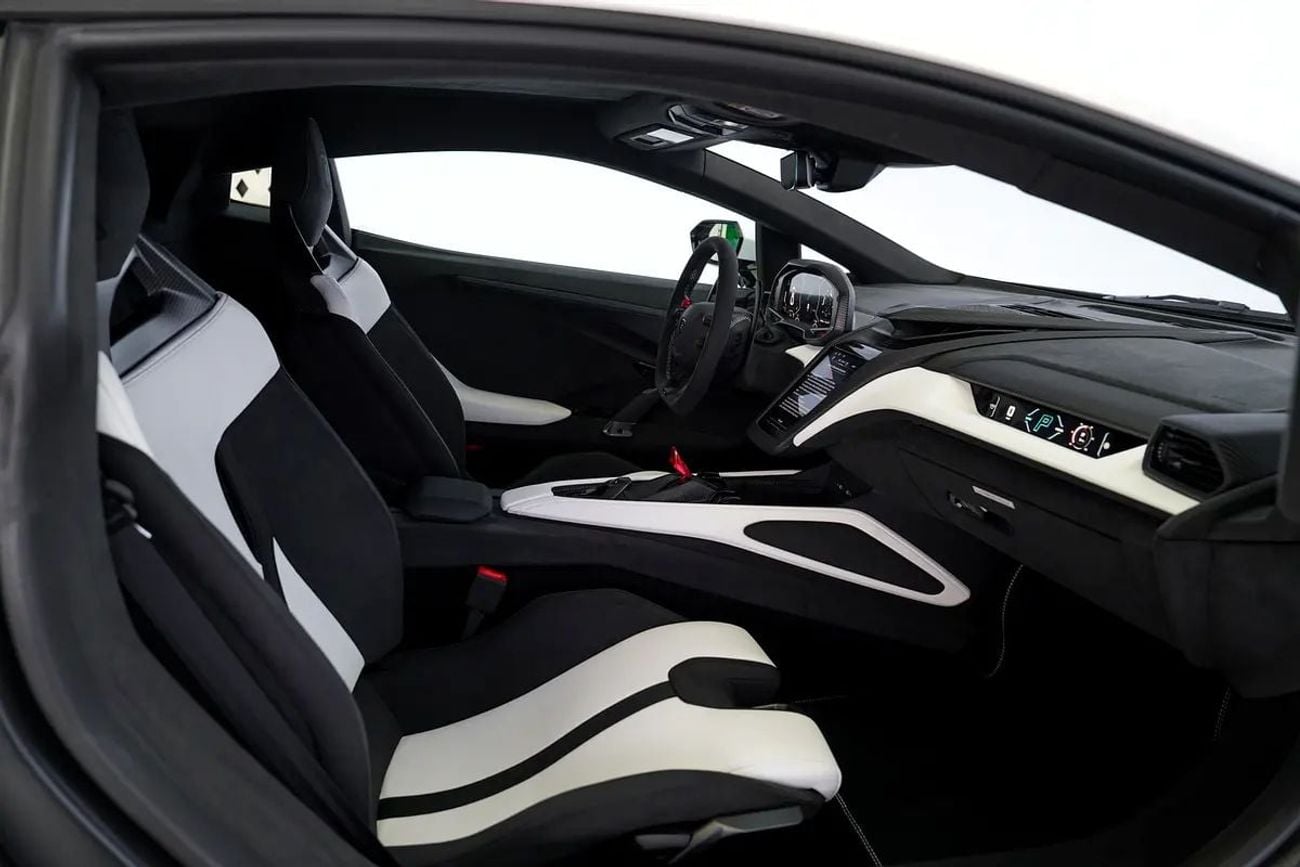 Lamborghini Revuelto STD 6.5L V12 Hybrid