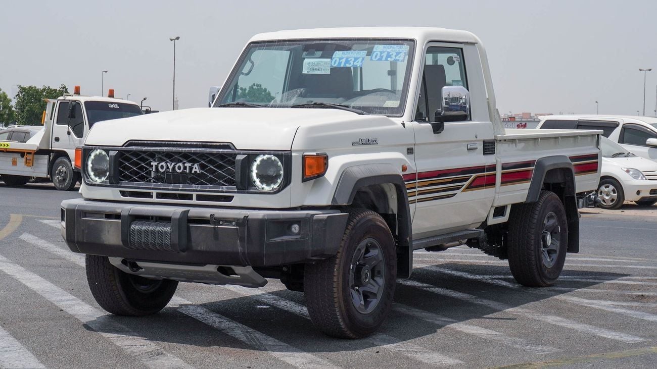 Toyota Land Cruiser Pick Up 4LX 4.OL V6 A/T