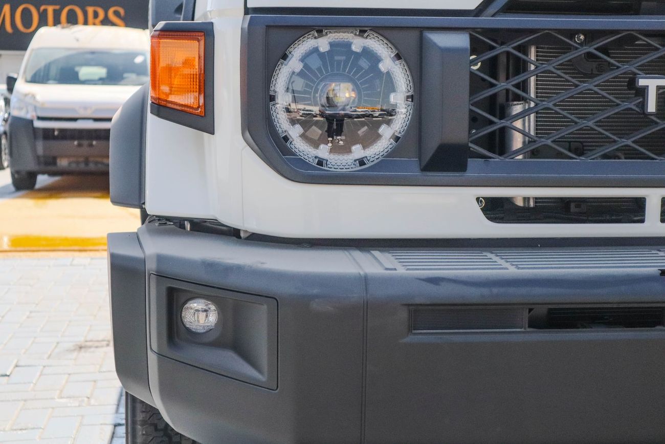 Toyota Land Cruiser Pick Up Std 4.0L Double Cab Utility 4WD Toyota Land Cruiser 70 Series (GRJ79, 4.0L, Double Cab, 4WD)